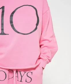Sweater Logo