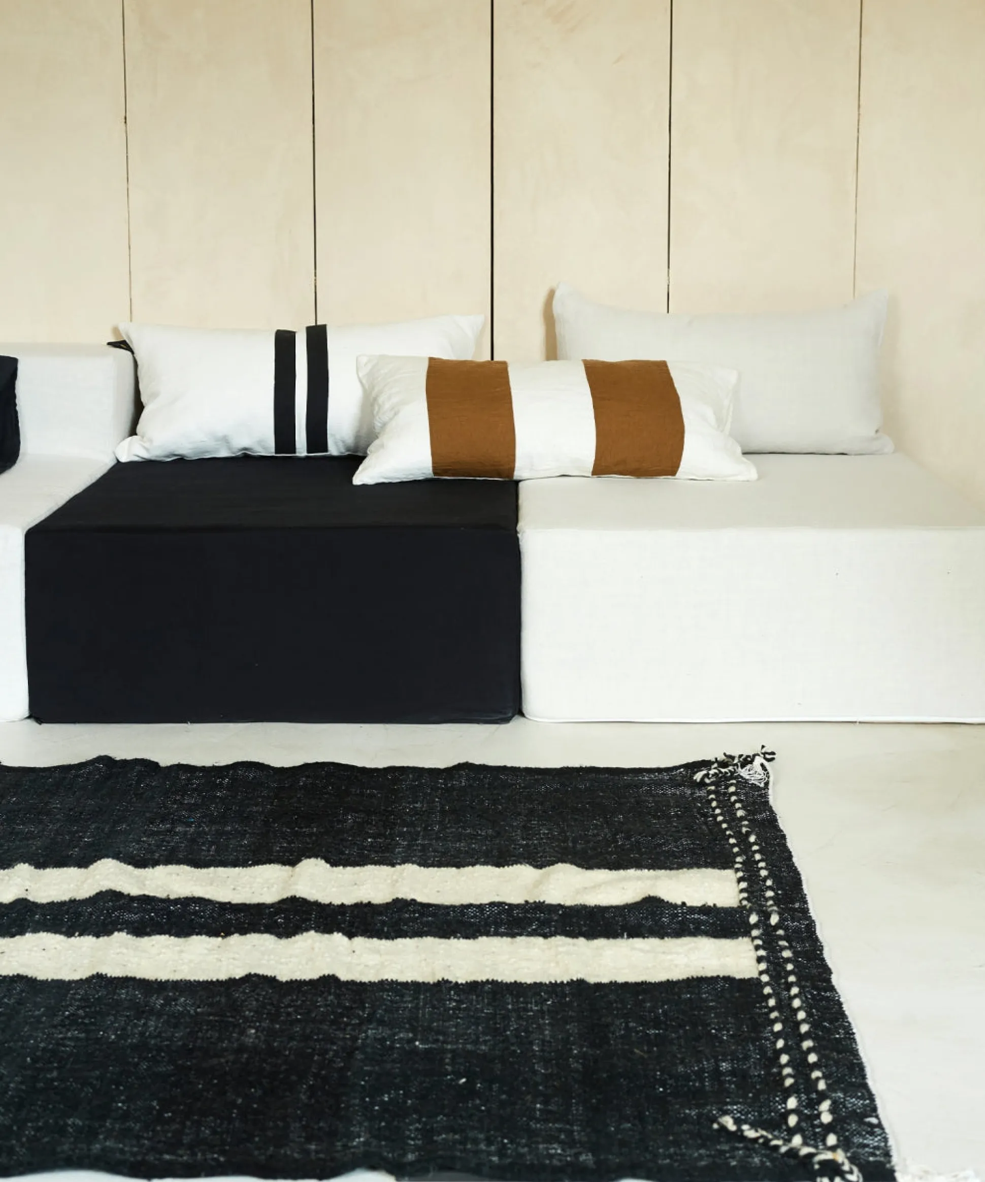 THE CARPET (120x300cm)