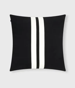 THE PILLOW COVER