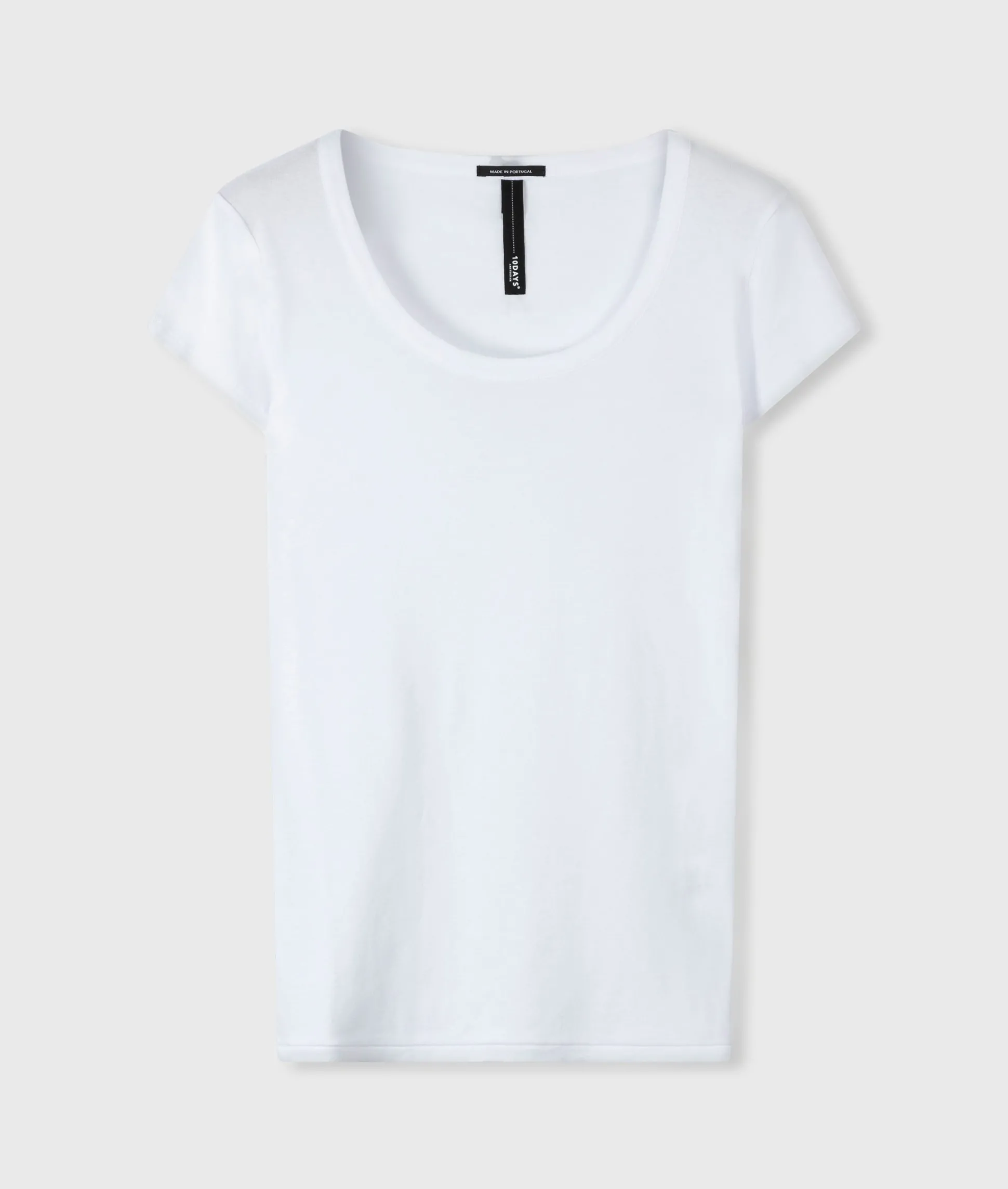 THE SLIM FIT TEE