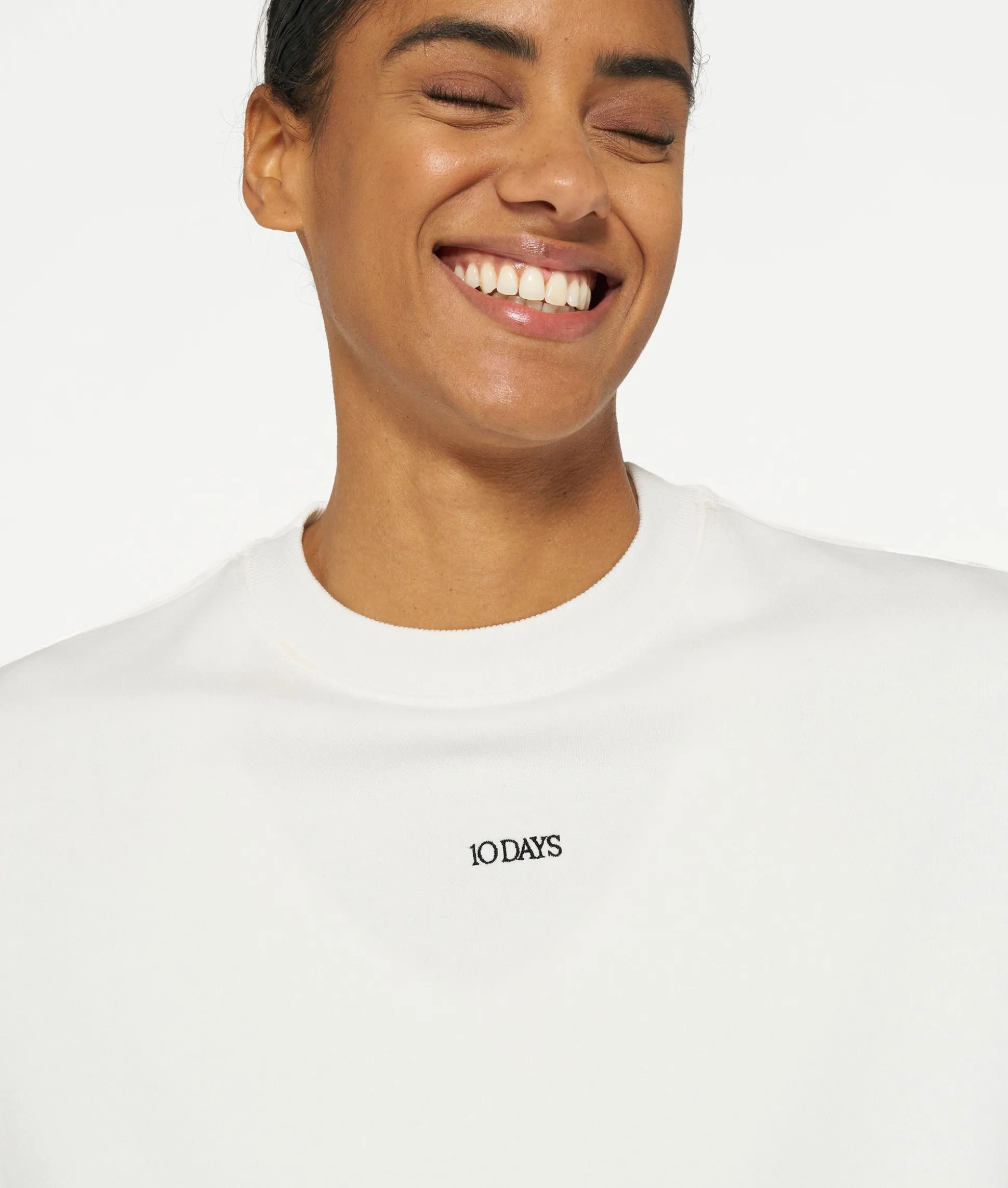 THE SWEATER LOGO