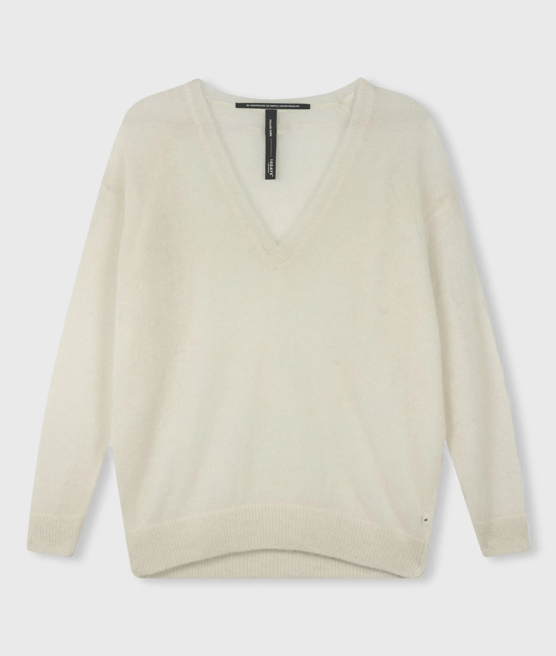 THE THIN SWEATER