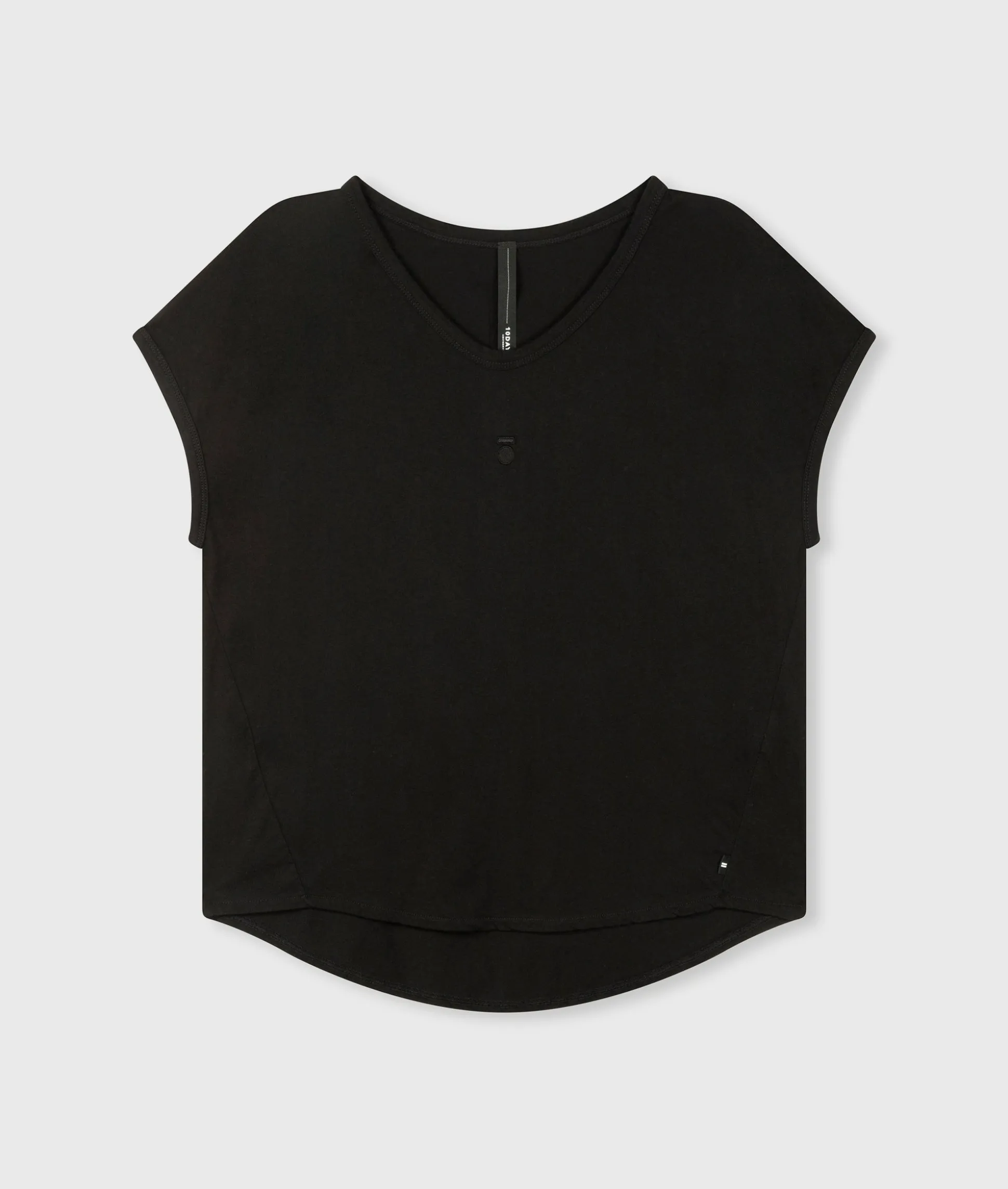 THE V-NECK TEE