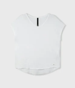 THE V-NECK TEE