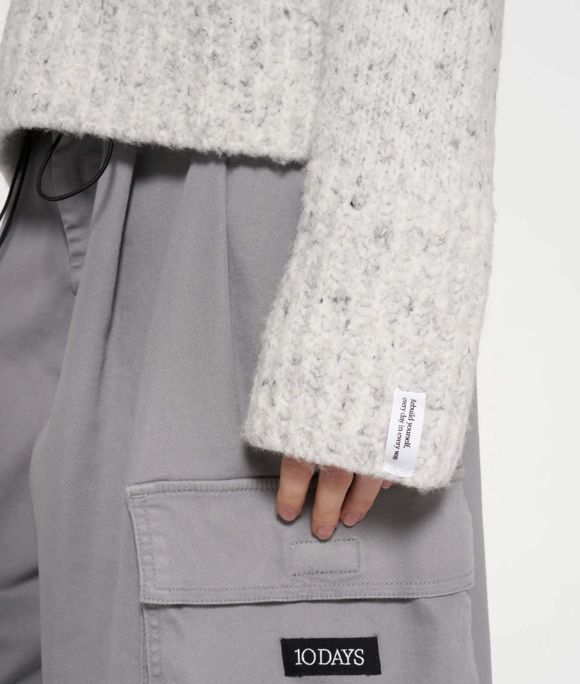 V-neck Knit Sweater Melee