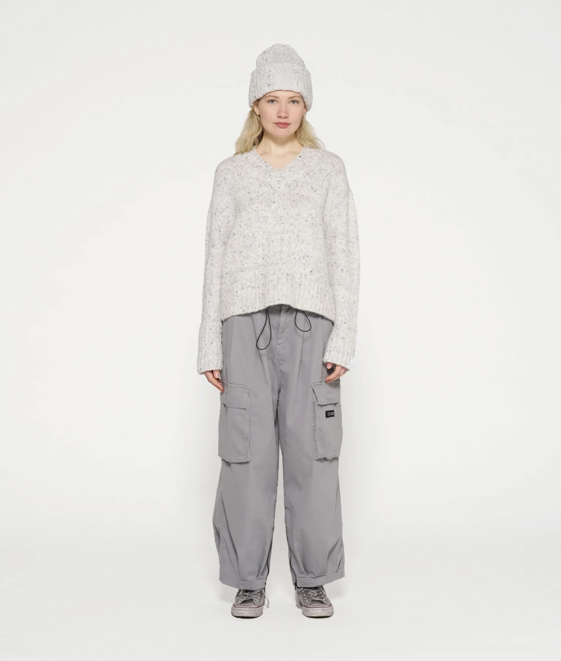 V-neck Knit Sweater Melee